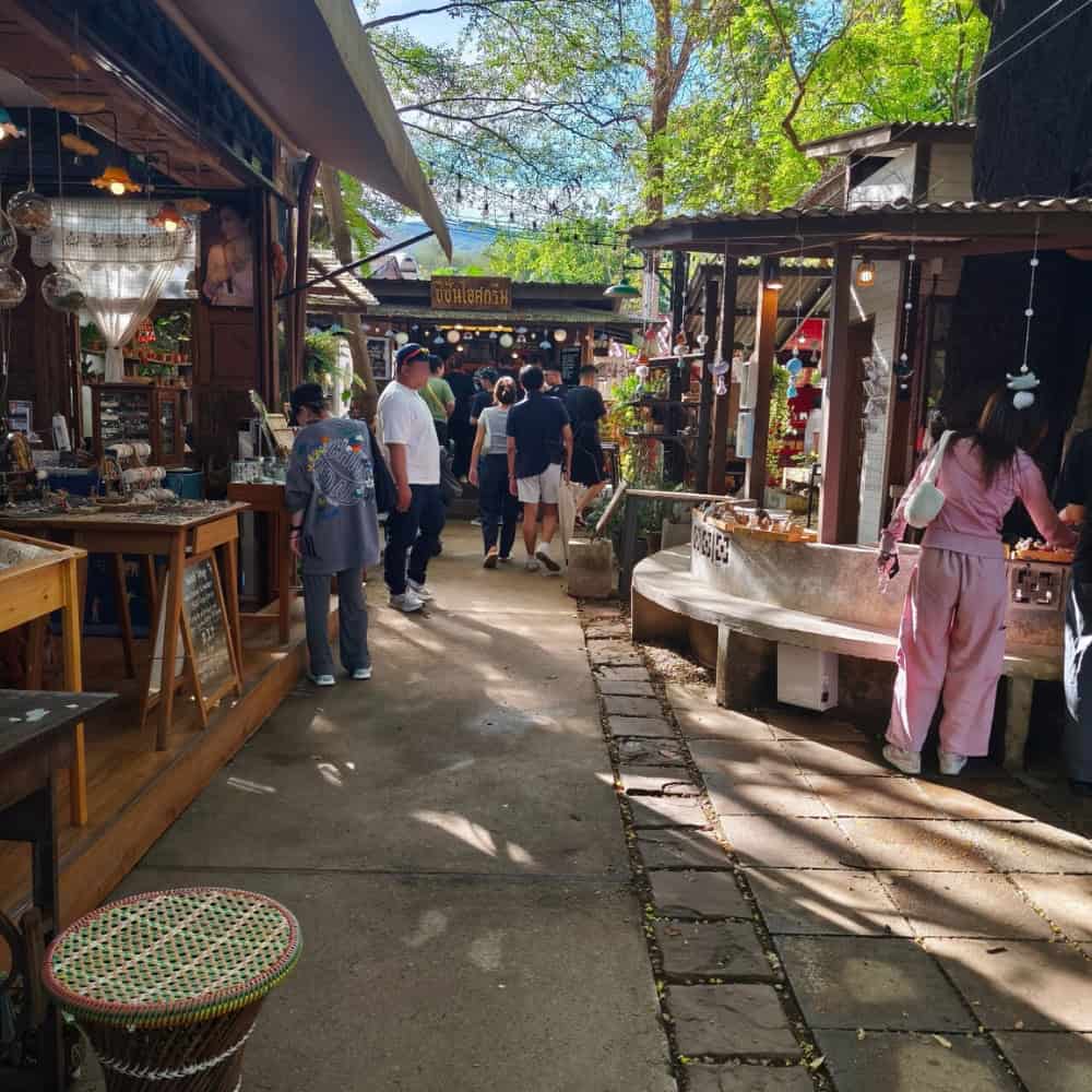 บ้านข้างวัด เชียงใหม่