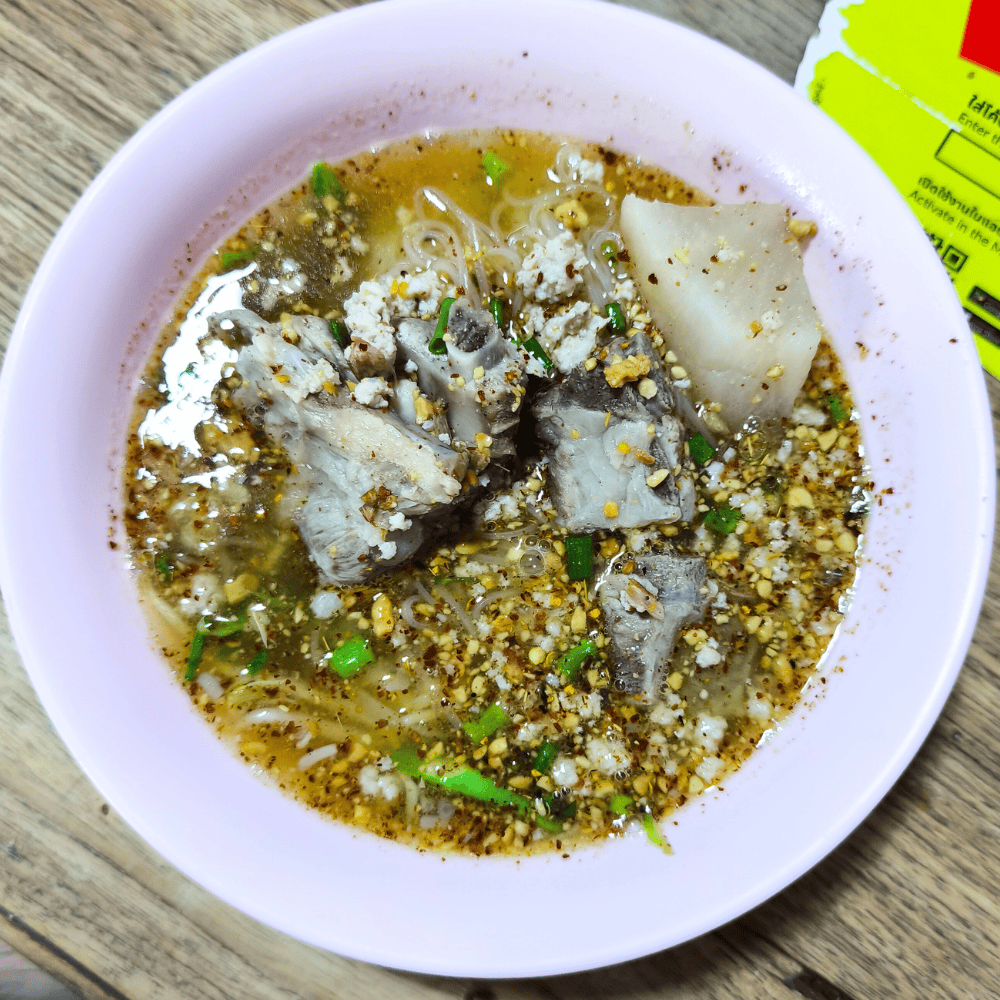 ก๋วยเตี๋ยวต้มยำกระดูกอ่อน