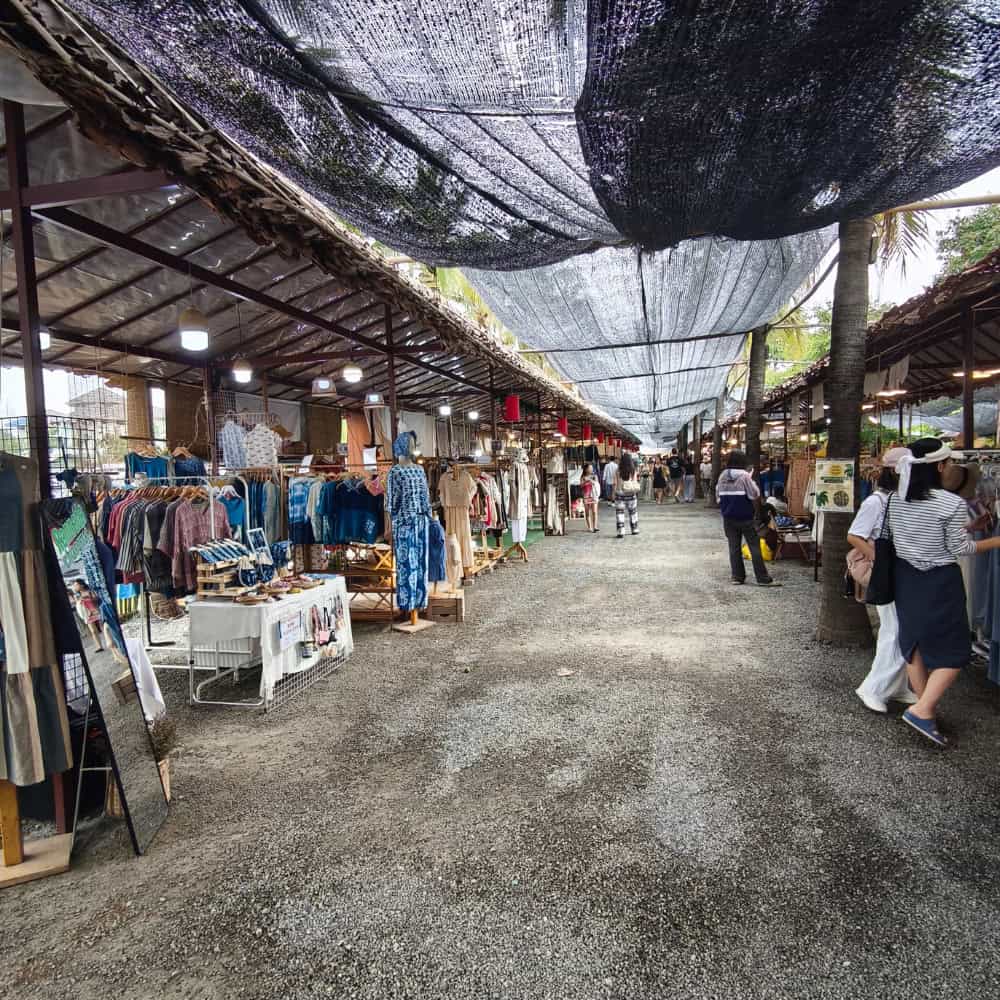 กาดบะป๊าว กาดมะพร้าว coconutmarket