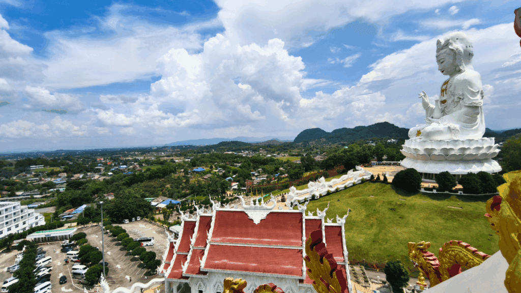 วัดห้วยปลากั้ง เชียงราย