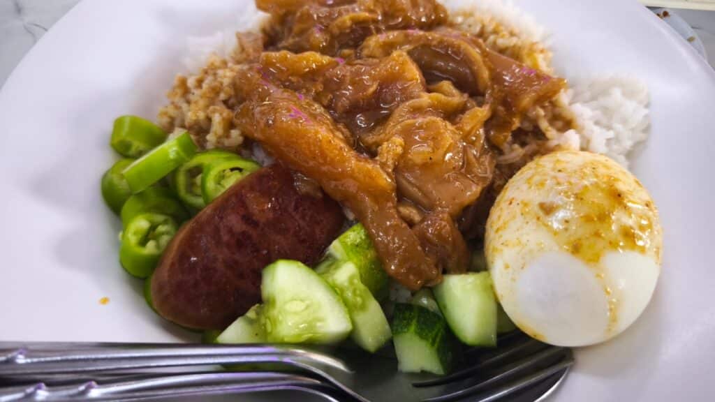 ข้าวแกงกะหรี่เอ็น ร้านเนื้อวัวรสเยี่ยม เชียงราย