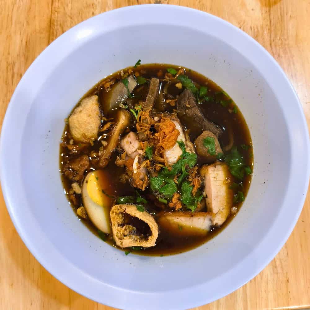 ก๋วยจั๊บสามทุ่ม ประชาชื่น