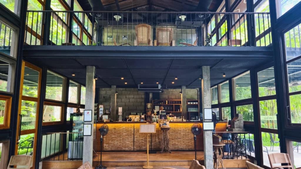 เก๊าไม้ล้านนา คาเฟ่โรงบ่ม สันป่าตอง เชียงใหม่