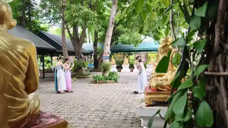 เช่าชุด ถ่ายรูป วัดพระสิงห์